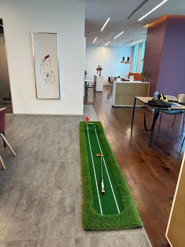 Office breakout and lounge area